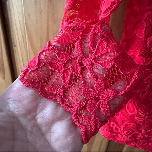 Red Lace Off Shoulder Stretchy Top - Picture 4 of 8